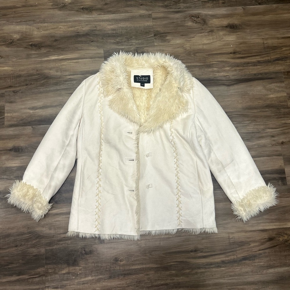 Liz Claiborne Cream Teddy Jacket with Faux Fur Trim